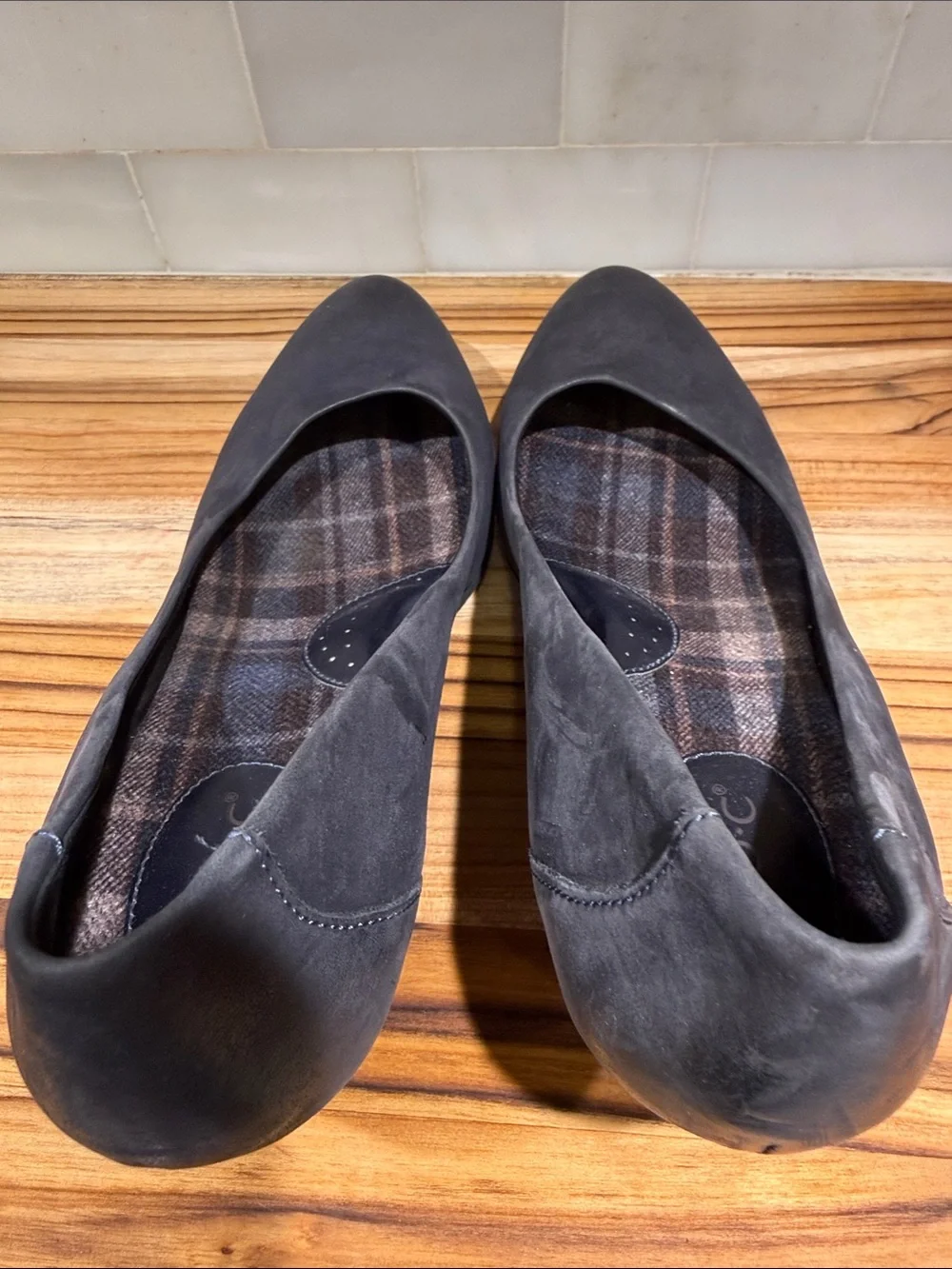 b.o.c. Black Round-Toe Block Heel Pumps